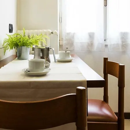 Apartmán Joivy Welcoming 1br Next To Olmo Como