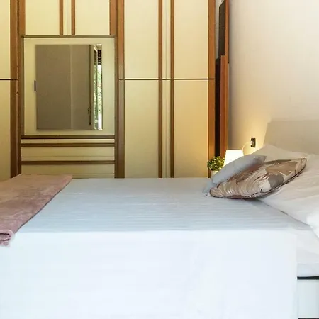 Joivy Welcoming 1br Next To Olmo Apartment Como